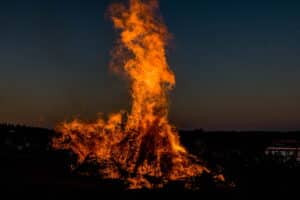 Osterfeuer am Sonntag, 5. April 2026